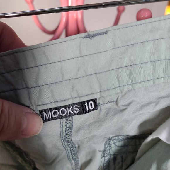 Mooks Green Capri Pants - Picture 4 of 5